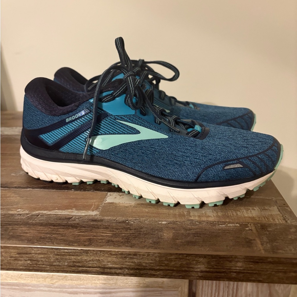Brooks Adrenaline Sneakers